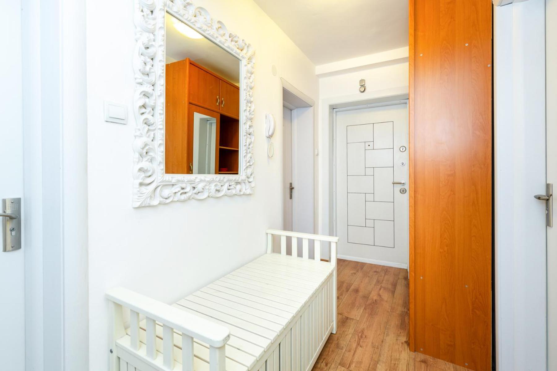 The White Apartment - Free Parking Sofia Exterior foto