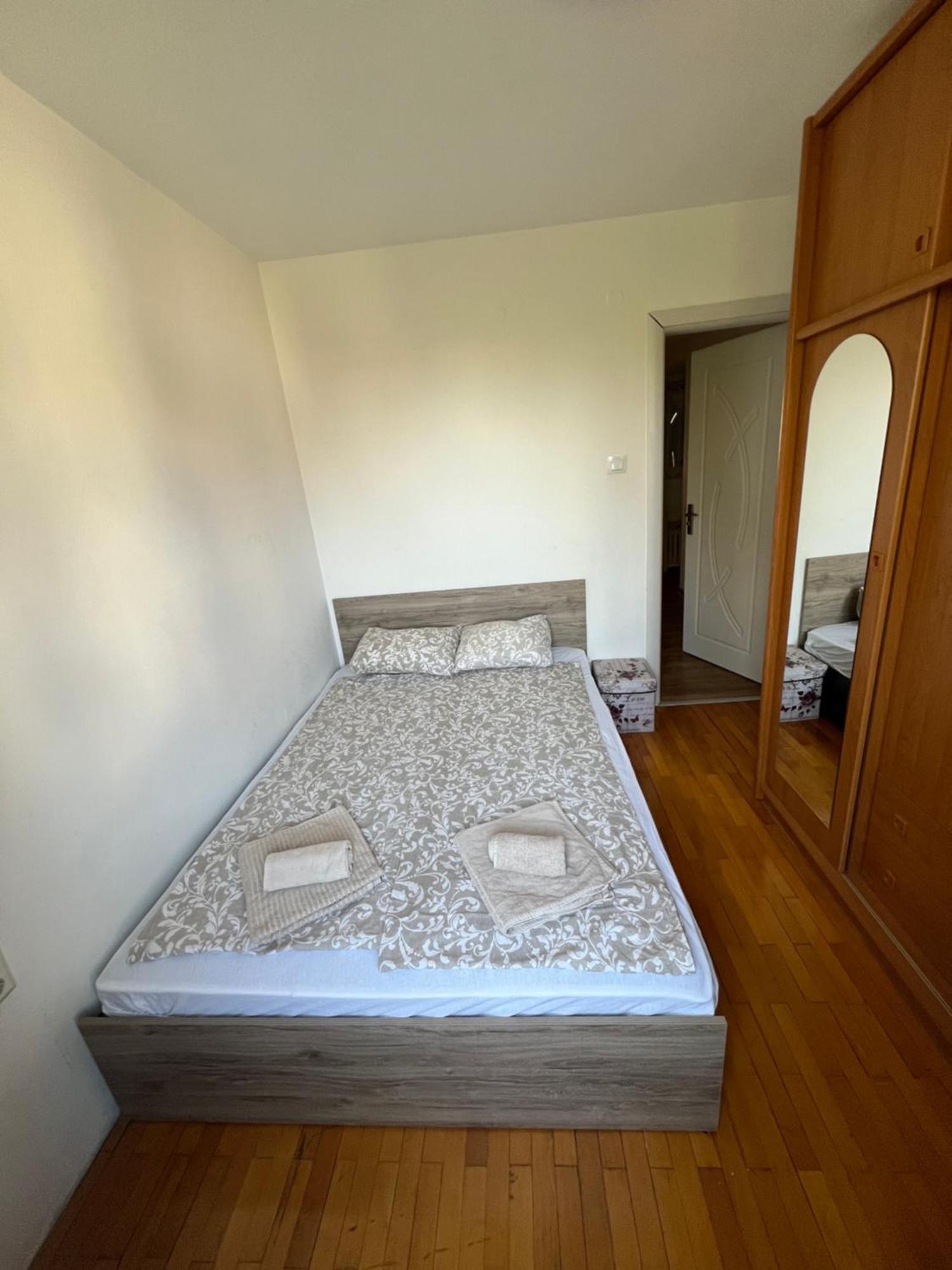 The White Apartment - Free Parking Sofia Exterior foto